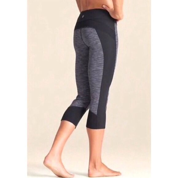 ATHLETA PRISMA TANGRAM LEGGINGS SIZE LARGE - Picture 1 of 6